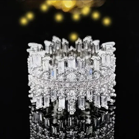 Luxe Cubic Zirconia Icicle Cocktail Ring Statement CZ Crystal Glam Ring - Picture 3 of 14